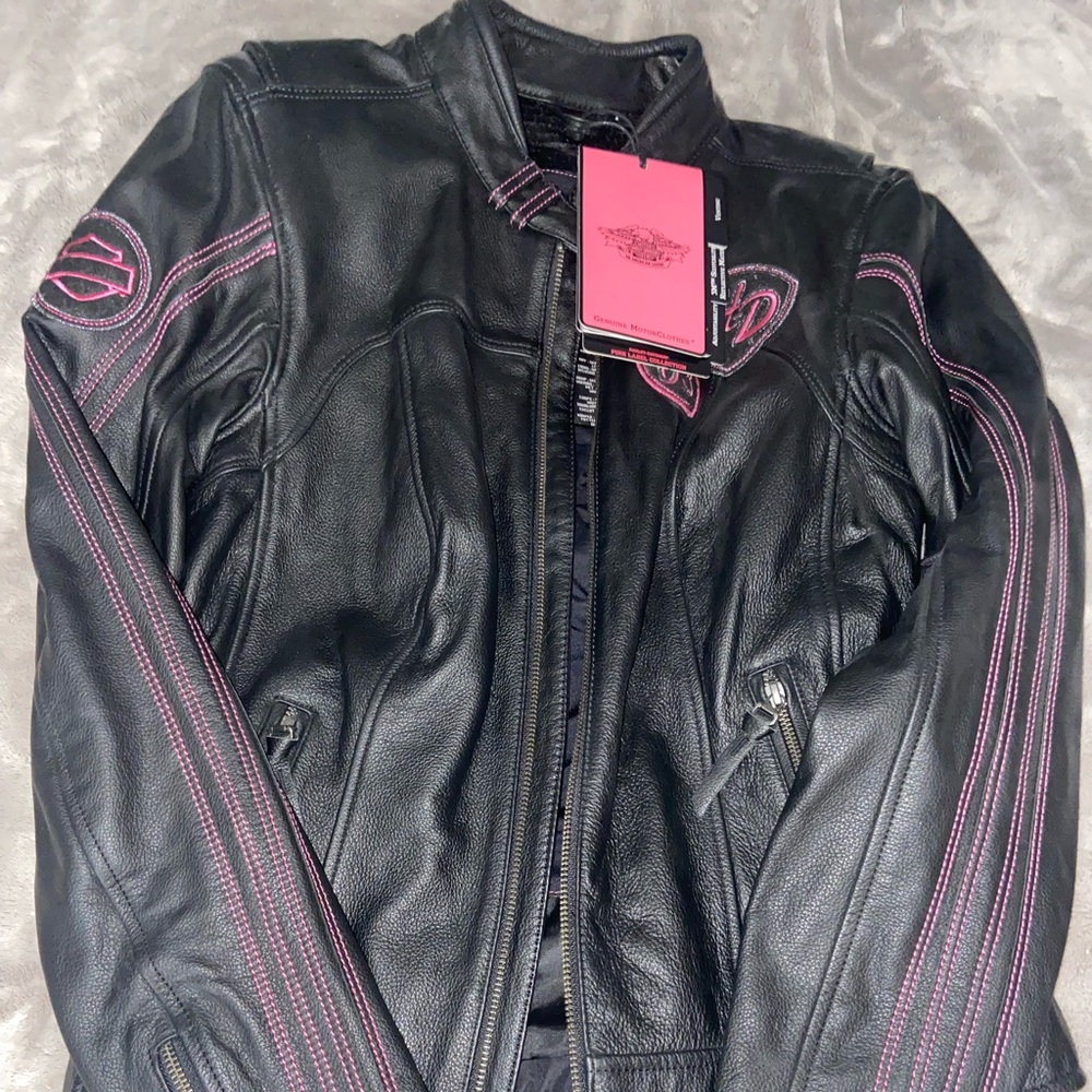 BRAND NEW NEVER WORN with tags Women’s Harley Davidson black leather jacket